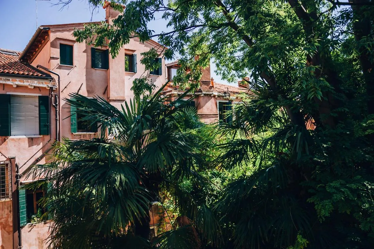 Guggenheim Luxury Suites By Bricola Apartments Venice
